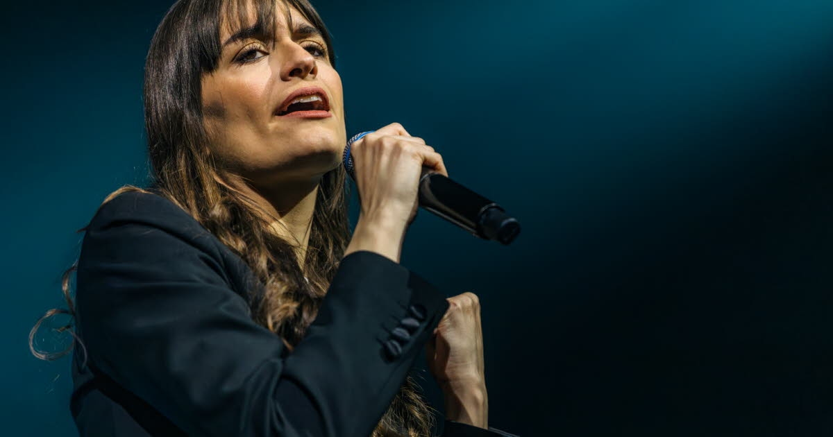 Health. What neurological disease does Clara Luciani suffer from?