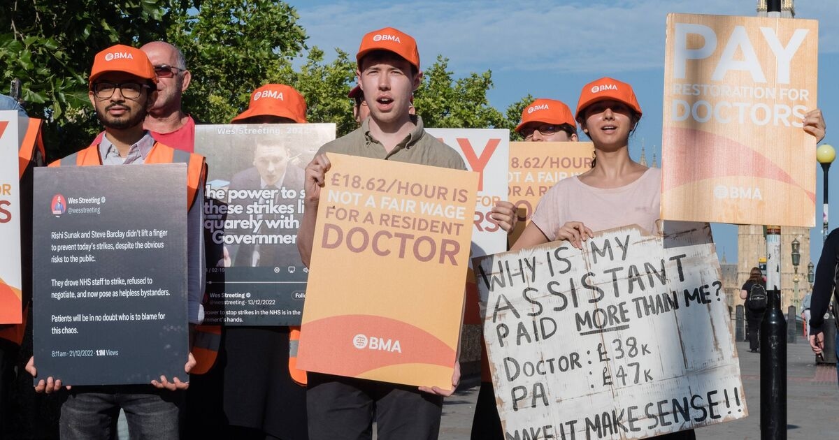 NHS issues appointments warning as latest resident doctor's strike begins