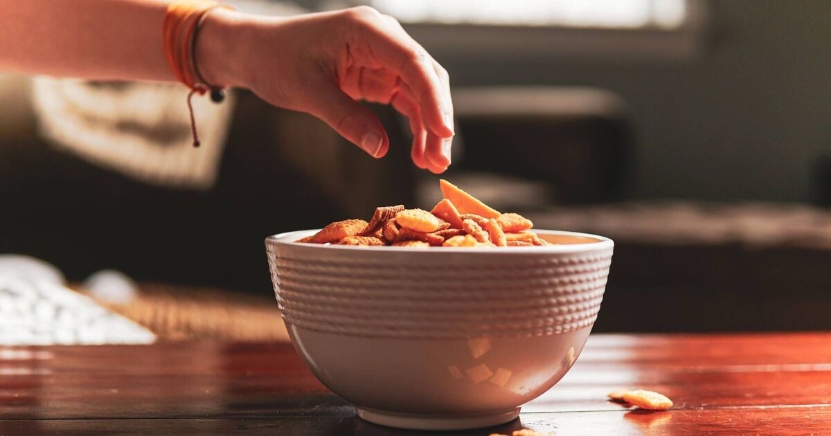 Healthy everyday snack found to 'lower cholesterol and improve heart health'