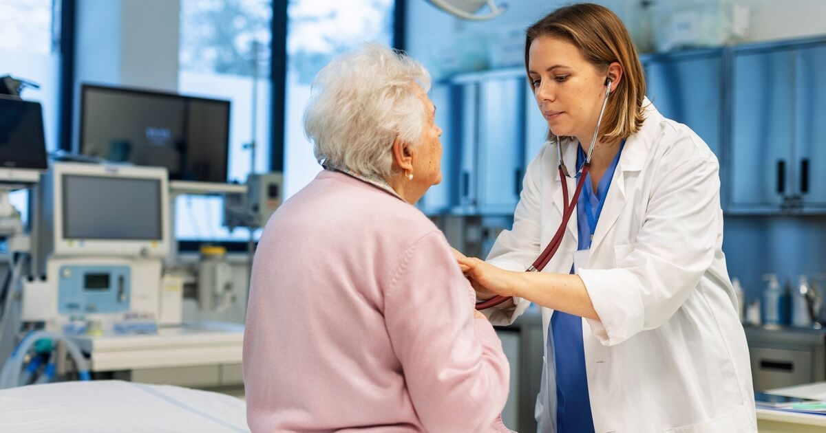 NHS outlines urgent warning signs of heart attack and cardiac arrest