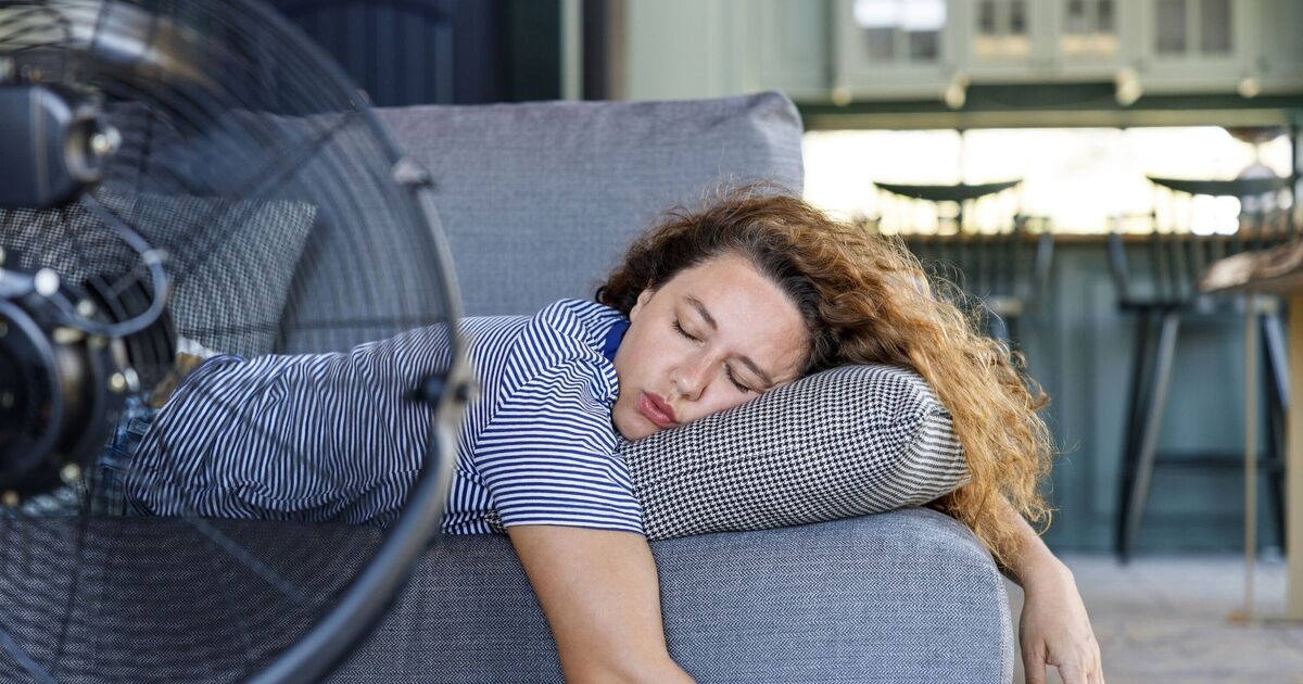 Households urged to put clothes on to sleep in heatwave