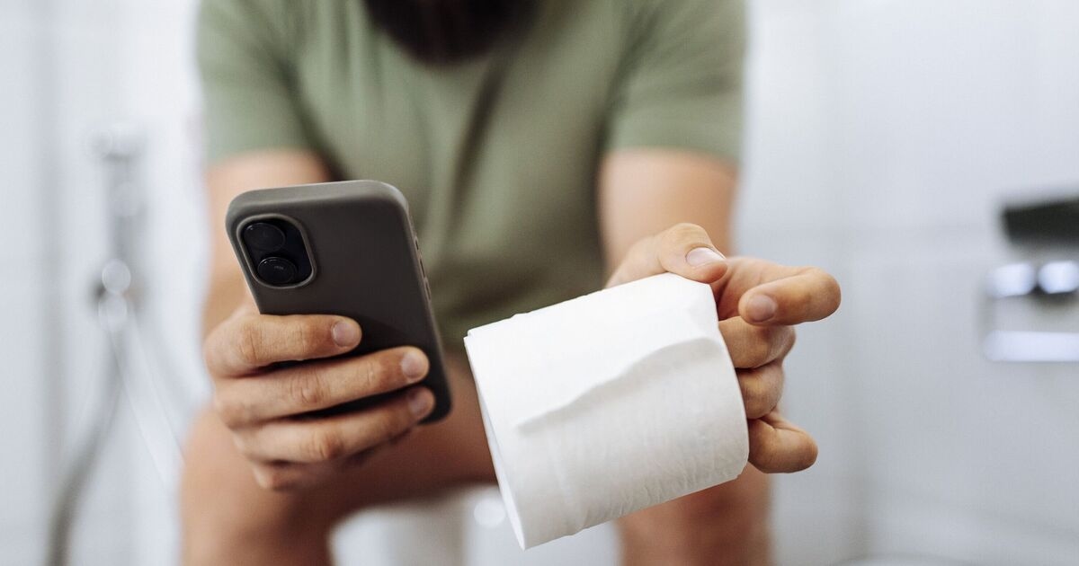 Advertencia para cualquiera que use su teléfono inteligente en el baño.