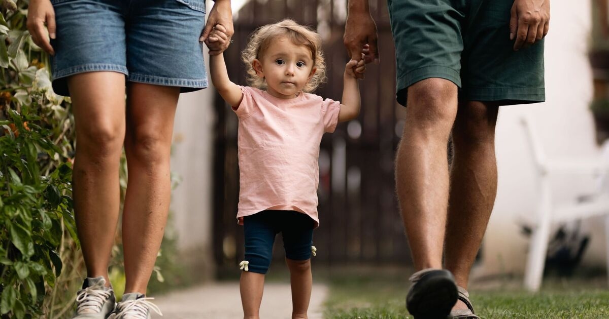 Eltern schwören auf einfachen Tipp, der Babys hilft, ohne Unterstützung zu laufen