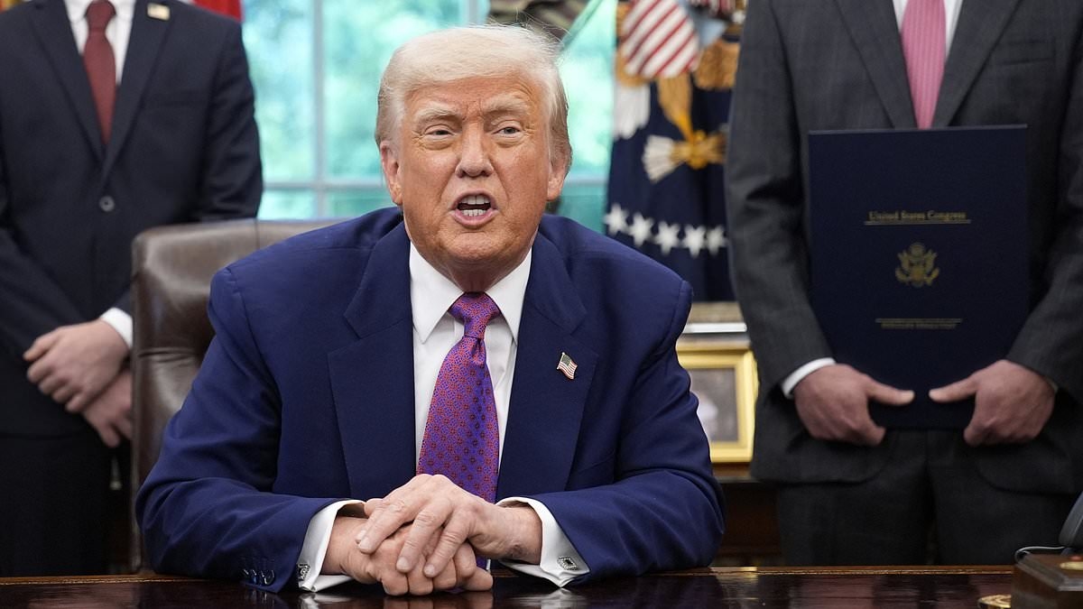 Trump firmará una orden ejecutiva para reducir el costo de medicamentos recetados y productos farmacéuticos hasta en un 80%
