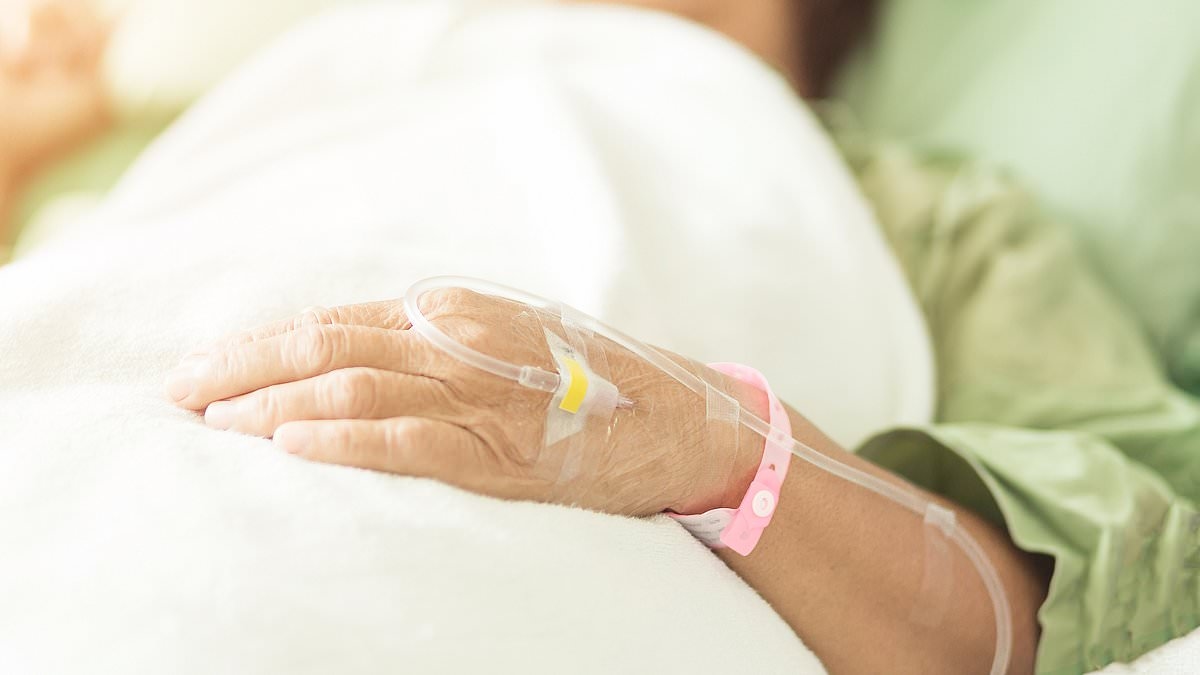 Mais de dois terços dos pacientes com câncer esperam MAIS DE DOIS MESES para iniciar o tratamento em algumas partes da Inglaterra. Como está a SUA região?