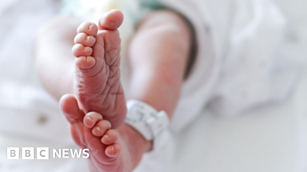 Baby dies of whooping cough after mother not vaccinated while pregnant