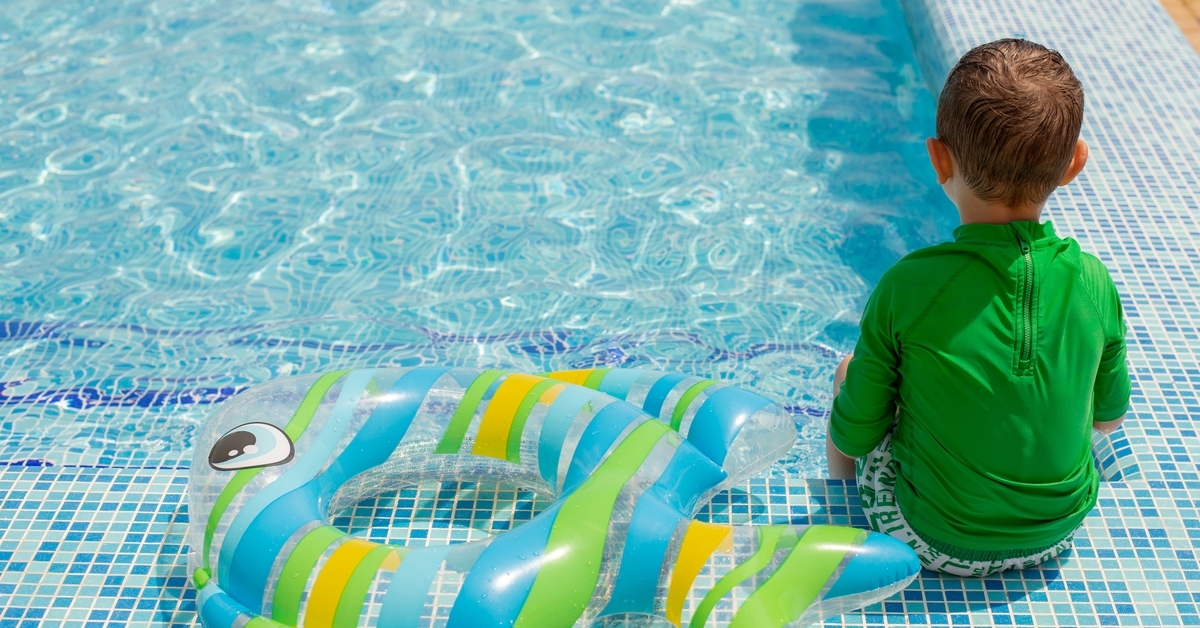 ¡El adenovirus también se transmite en las piscinas!