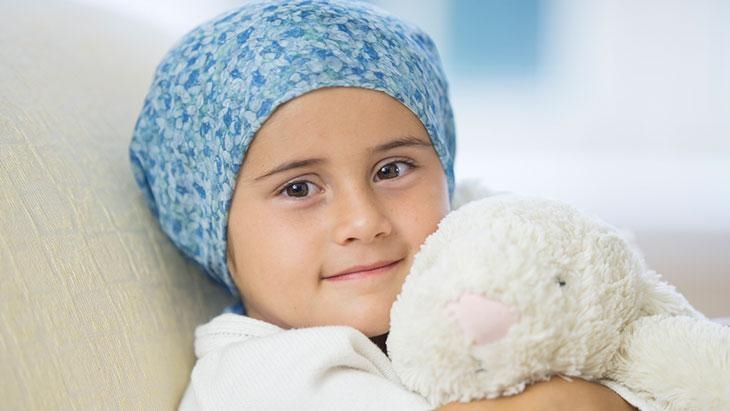 Die häufigste Krebsart im Kindesalter breitet sich aus! Achten Sie genau auf diese Symptome.