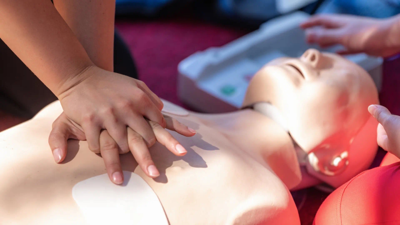 Madonna, Taylor Swift, Queen, and Los del Río can save lives in the event of cardiac arrest.