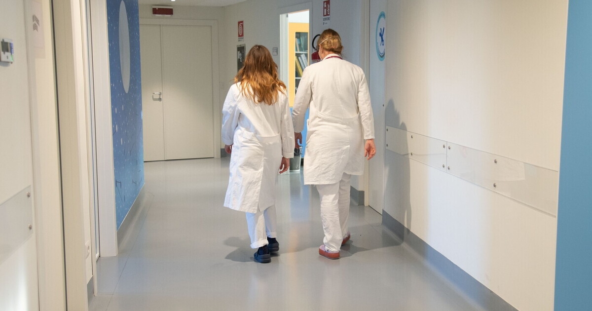 "Por que é inapropriado falar em 'escudo criminal' para médicos." Uma entrevista com o vice-ministro Sisto