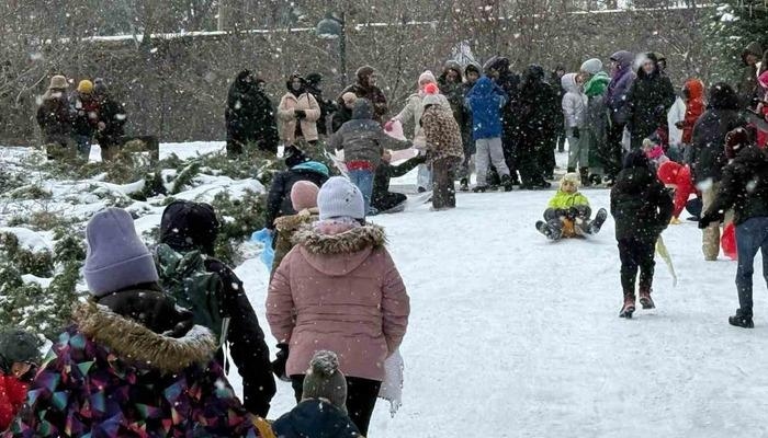 Mit warmem Wasser und Ayran kommt man durch den Winter … Wenn Ihr Kind oft krank ist, liegt es vielleicht nicht am kalten Wetter! Experten warnen