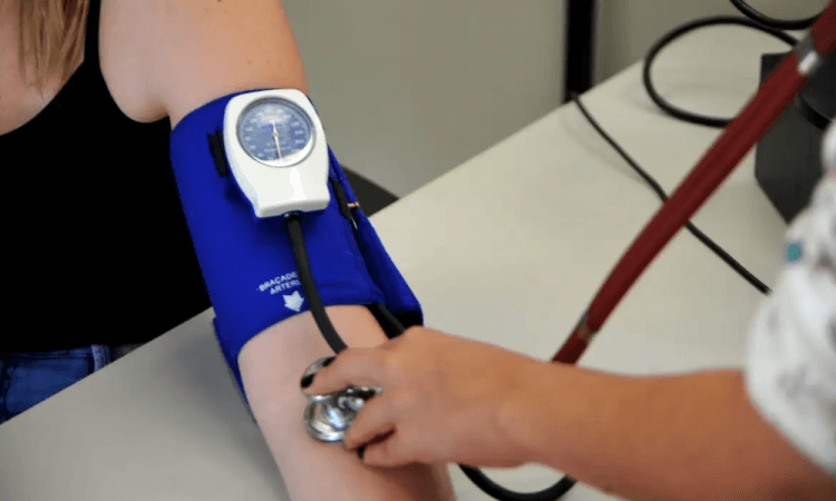Cardiology Society gibt Warnung heraus: 12x8-Blutdruck gibt Anlass zur Sorge