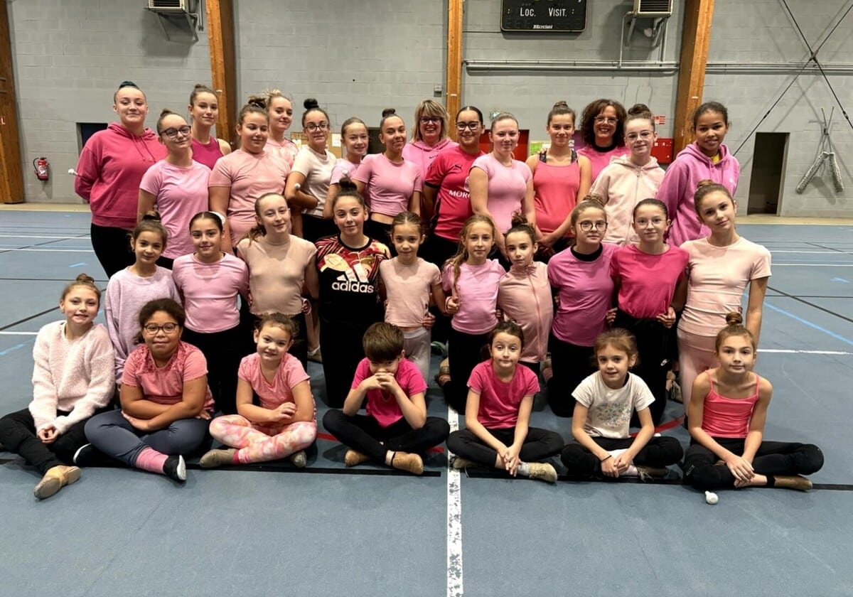 Mobilization in pink for SLO twirling