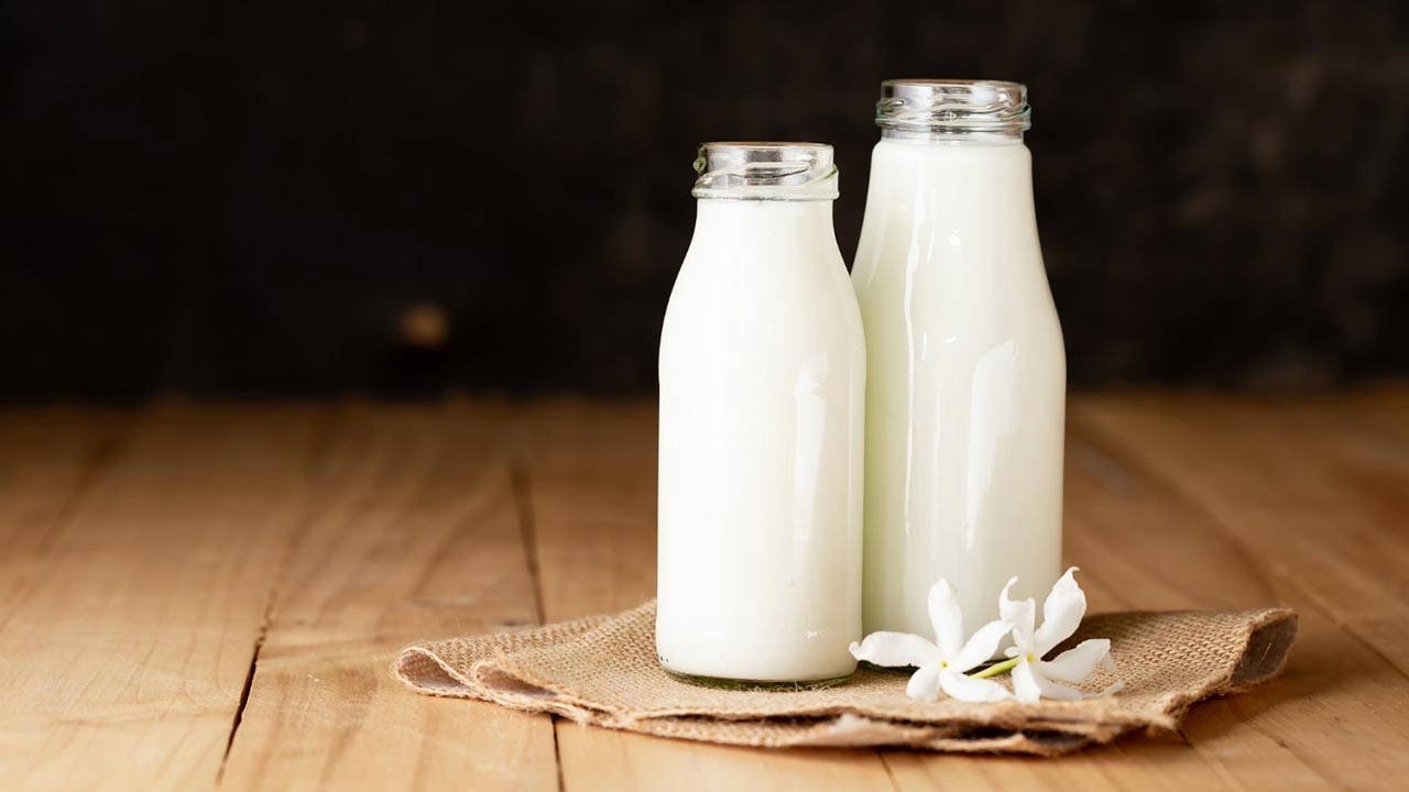 Which milk should be consumed to reduce the risk of heart attack?