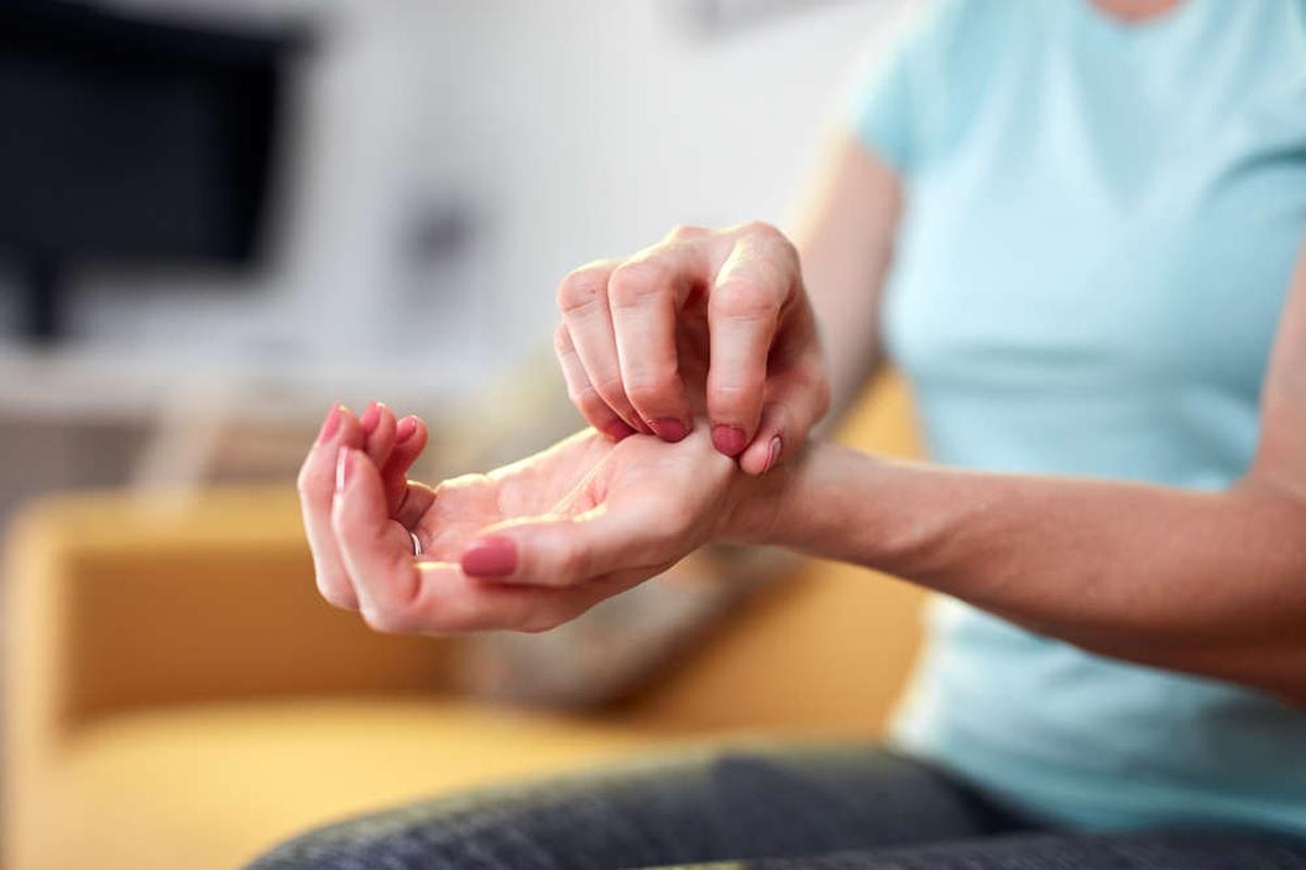 Eczema crônico nas mãos: quando a pele atrapalha o dia a dia