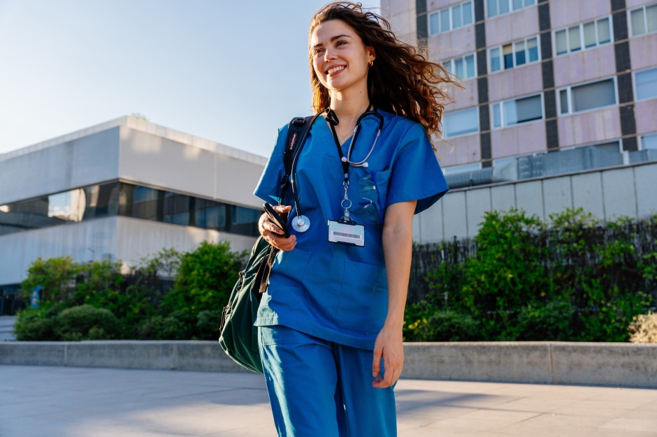 Nationwide competition for nurses and midwives. Applications only until May 12