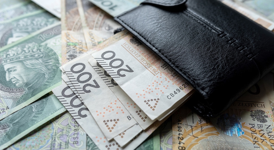 The plans sound similar: PLN 2,610.72 per month for the next group of Poles