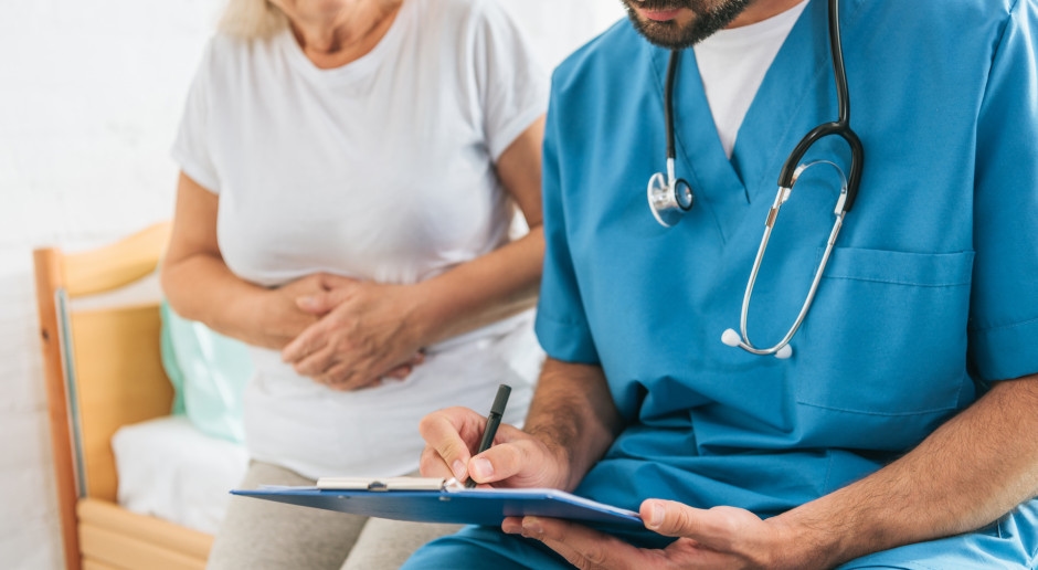Il 30-40% di chi aspetta muore in coda. "Mezzo specialista per reparto non è sufficiente."