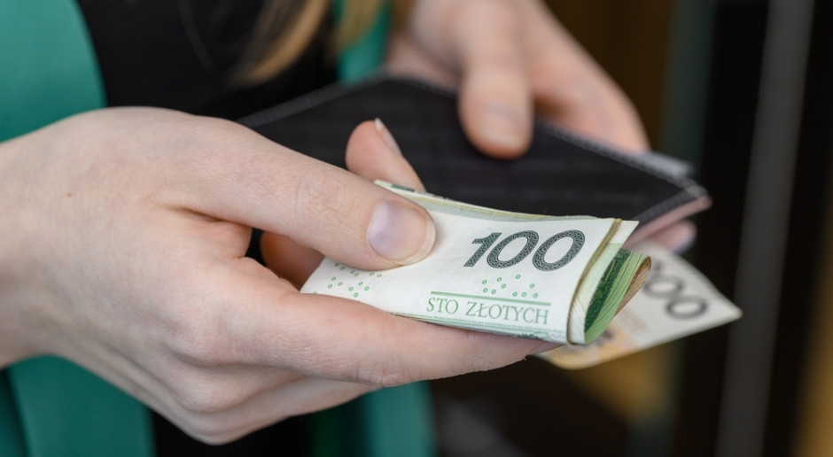The Polish Financial Supervision Authority (KNF) reports a loophole in the regulations. Payout records from PPK, IKE, and IKZE.