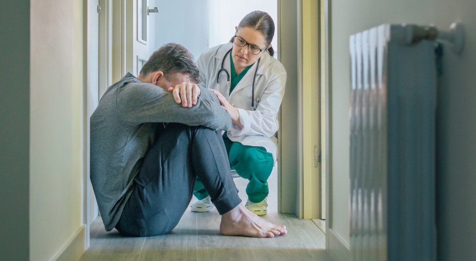 Suicídios em Hospitais: O Risco Pode Ser Reduzido? "Perguntas Simples para Fazer"
