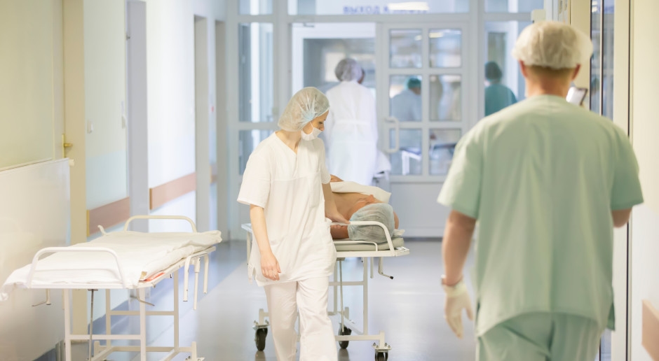 Os hospitais aguardavam essas regulamentações. Um projeto de regulamento sobre programas de recuperação já está disponível.