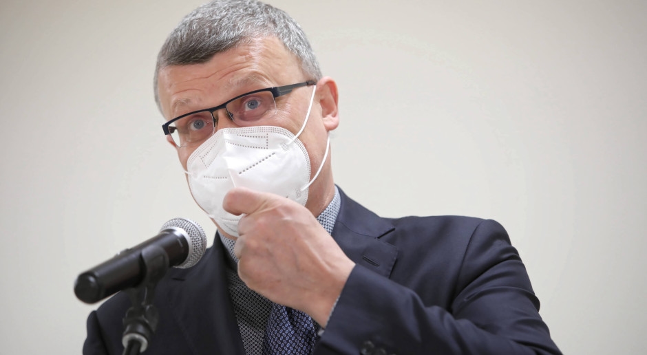 GIS: A COVID-19 está ganhando força. O Dr. Grzesiowski revela seus sintomas atuais.