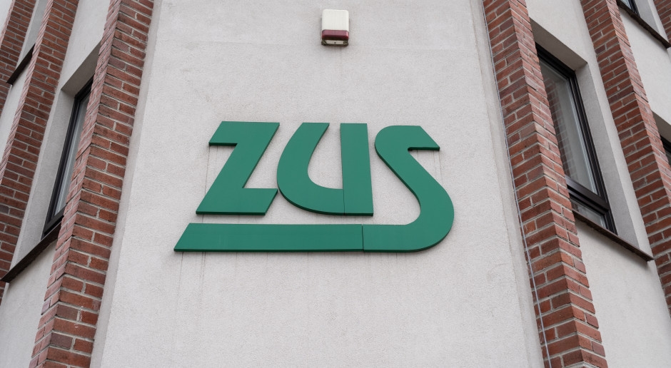 1.880 PLN monatlich von der Sozialversicherungsanstalt (ZUS). Doch die Regelungen für diese Leistung stoßen auf Bedenken. Das Ende der Ungleichheit?