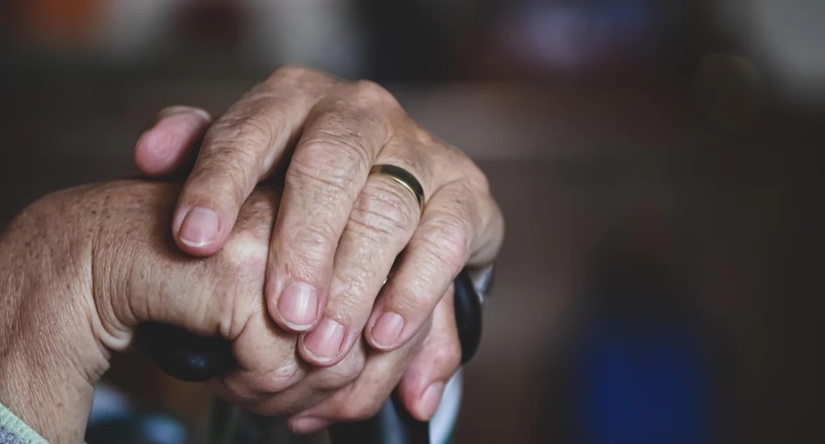 Een jaar therapie dat een kans geeft. rTMS remt de ontwikkeling van de ziekte van Alzheimer bij patiënten