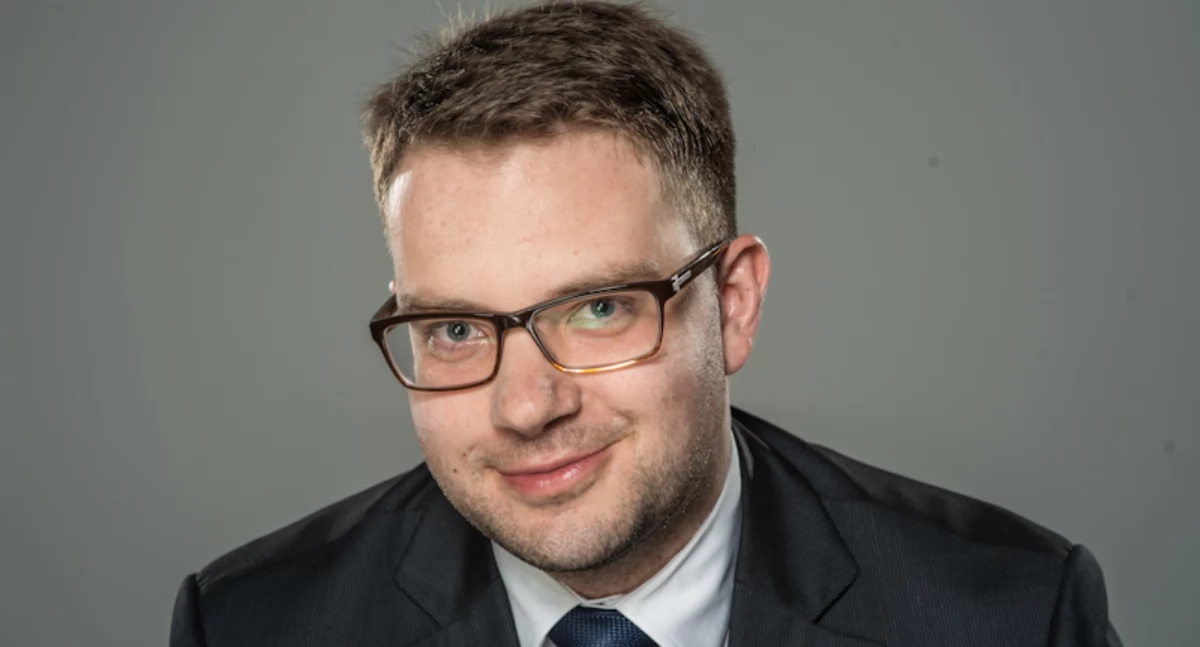 Il Prof. Krzysztof Koźmiński sul rimpasto di governo del 2025: "Il Ministro della Salute deve essere un leader, non un amministratore con una mentalità burocratica"