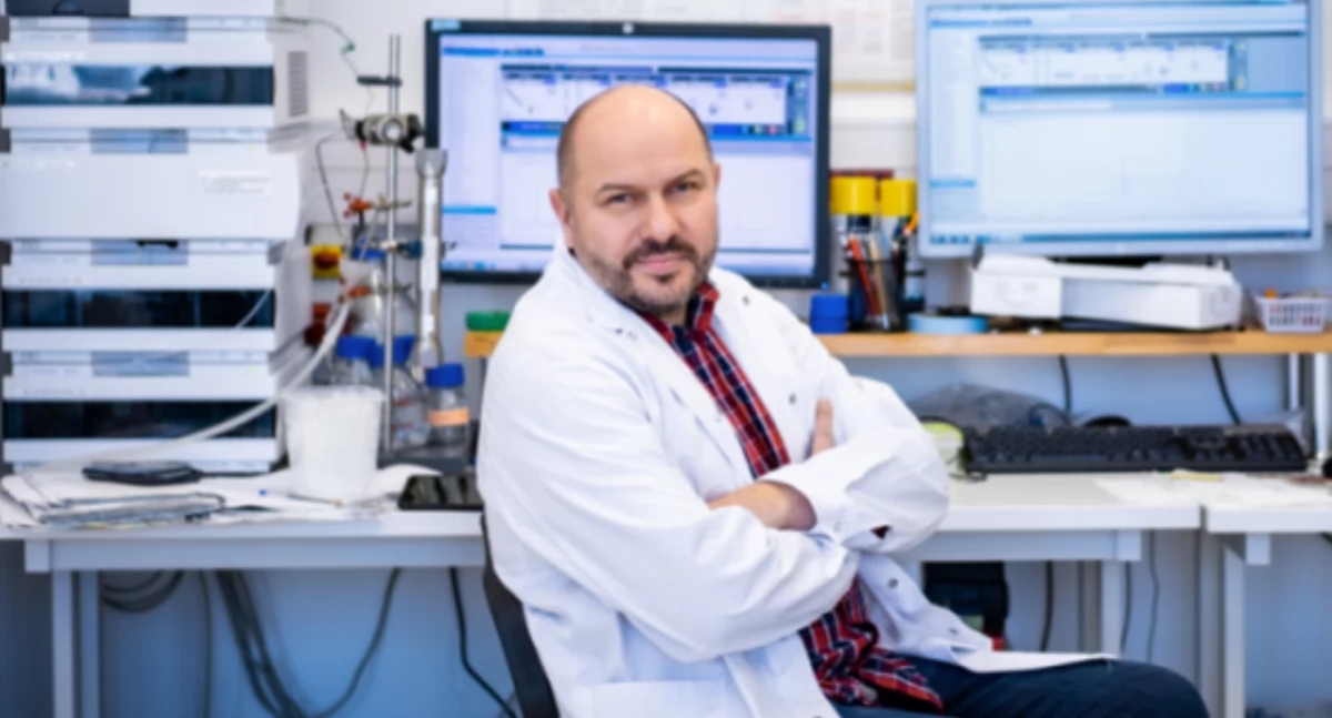 Expert de l'Université de Varsovie : Technologie de l'ARNm – des vaccins contre la COVID-19 aux thérapies contre le cancer et aux traitements des maladies rares