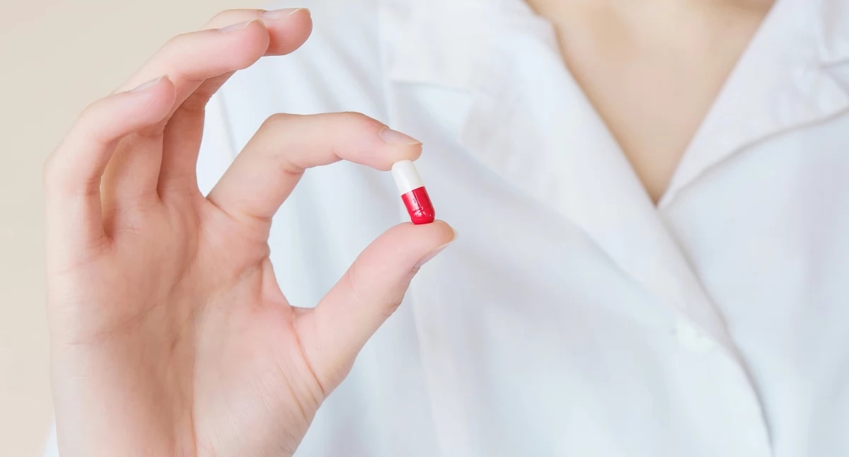 Une pharmacie en ligne légitime ? Vous la reconnaîtrez à son logo commun. Le GIF vous rappelle l'obligation.