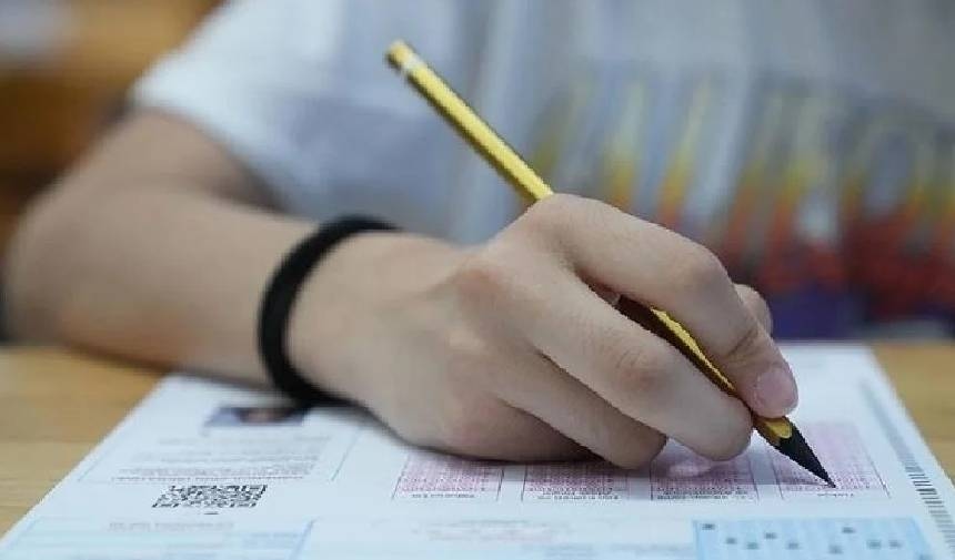 Atenção para quem vai fazer o LGS! As diretorias de população estarão abertas no domingo.