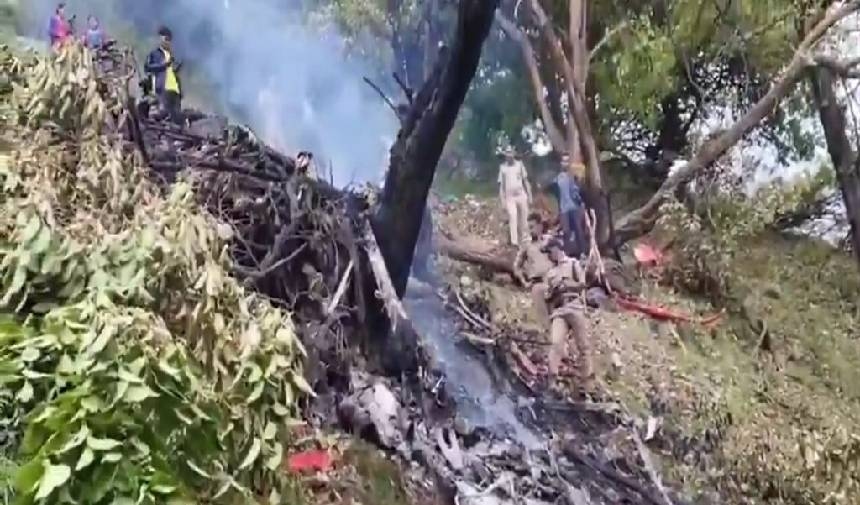 Hindistan'da helikopter kazası: 7 ölü