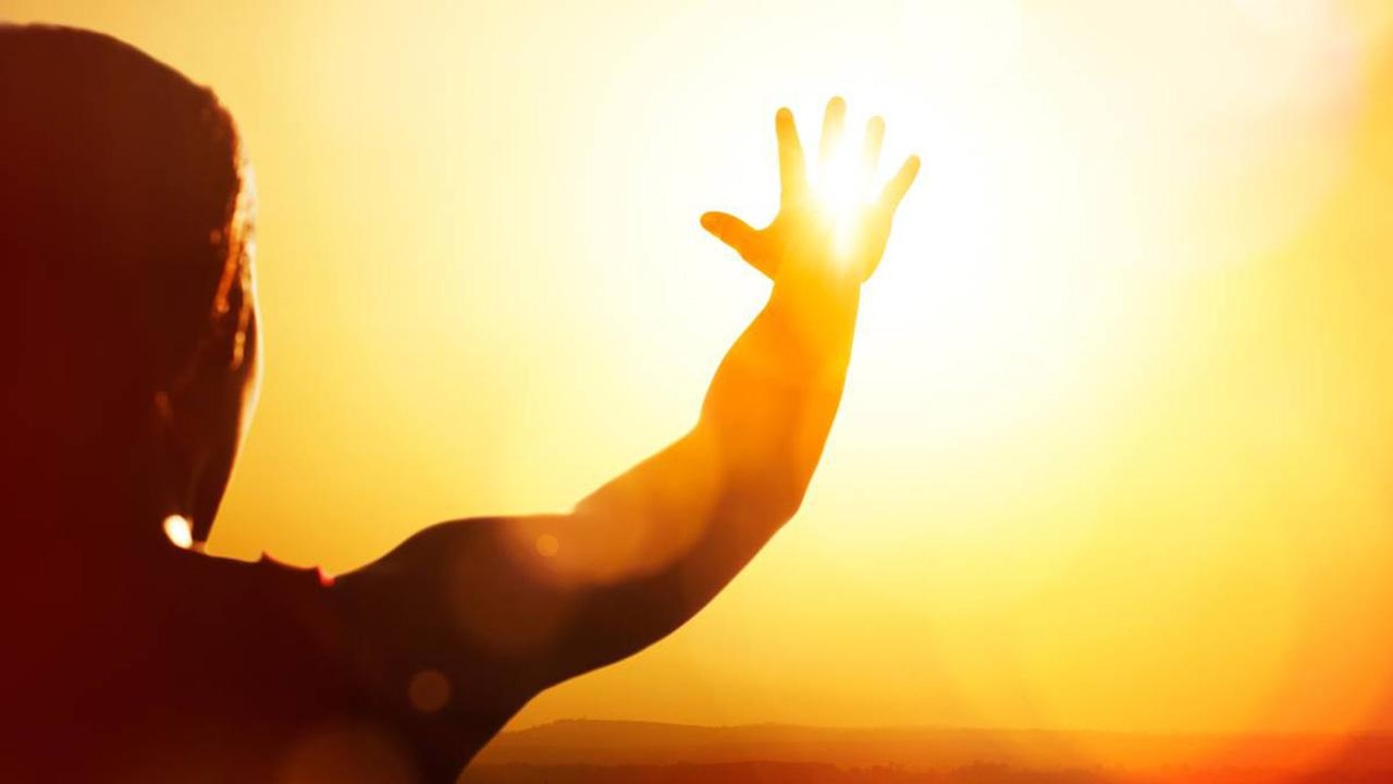 Prolonged exposure to the sun triggers photoaging