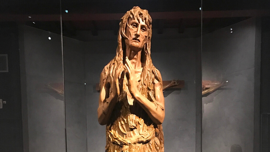 A estátua de Maria Madalena feita por Donatello revela sinais de uma doença rara.