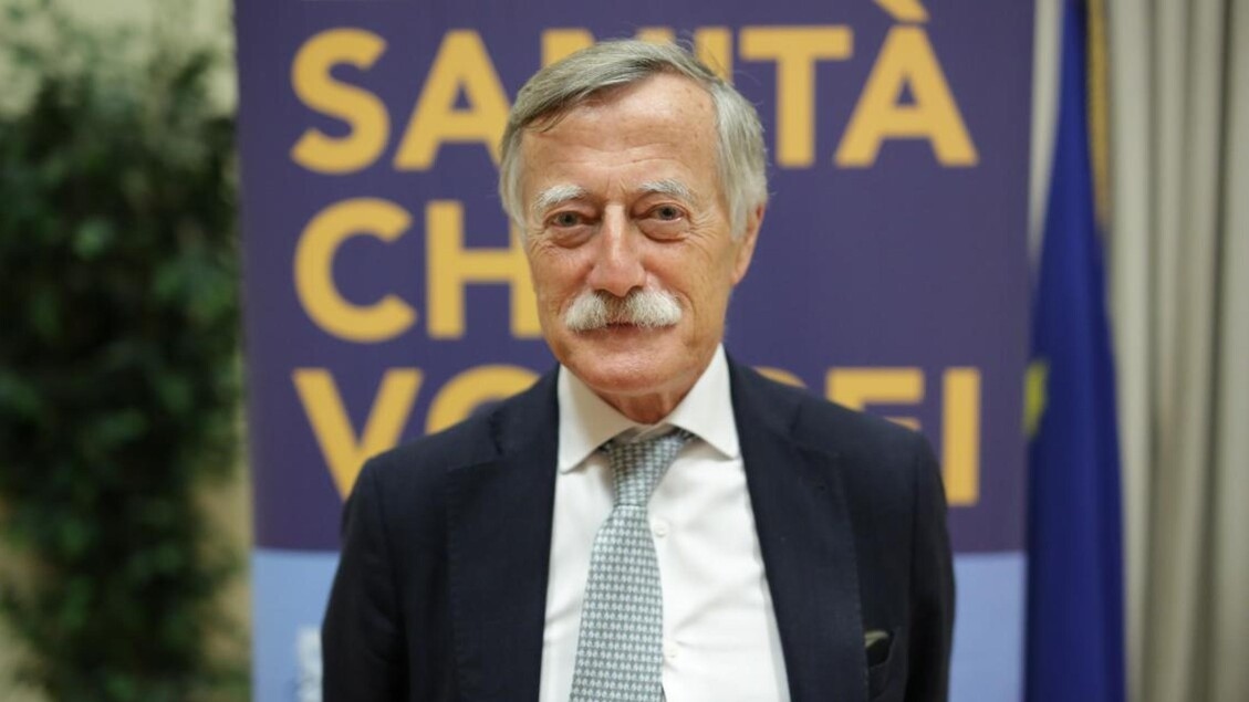 Der Spezialist für Infektionskrankheiten Andreoni sagt, dass es zahlreiche West-Nil-Fälle gebe, man aber auf die schleichenden Fälle achten müsse.