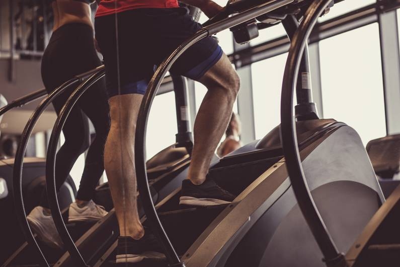 Энергия лестницы в спортзале: Stairmaster: как использовать эффективное средство для сжигания калорий
