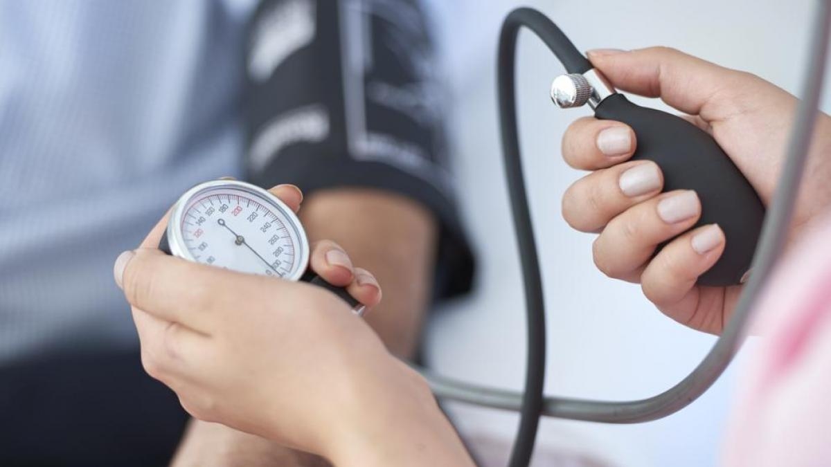 Tips to prevent and control high blood pressure