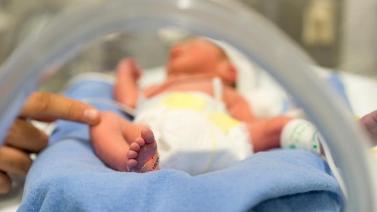 Frühgeburt: Risiken, Komplikationen und Babypflege