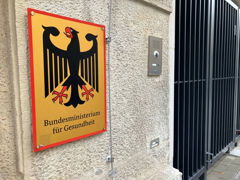 Dernek danışmanlığı: Federal Sağlık Bakanlığı (BMG), PTA temsilciliğine bağlıdır.