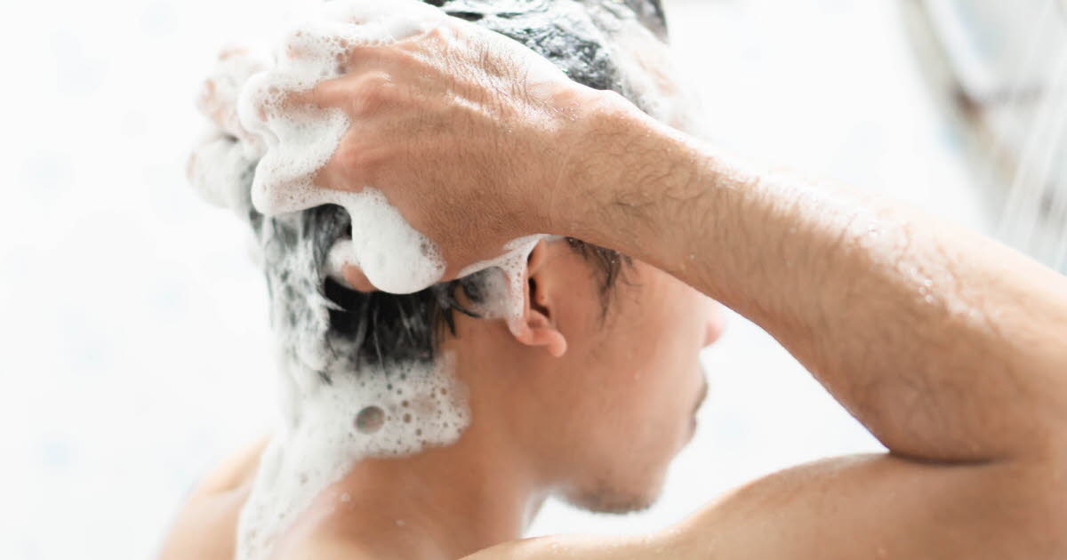 Hygiene. Warum es keine gute Idee ist, Shampoo zum Waschen des Körpers zu verwenden.