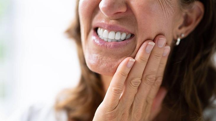 Ziet er gezond uit, maar is een suikerbom: voedingsmiddelen die je tanden stilletjes laten rotten