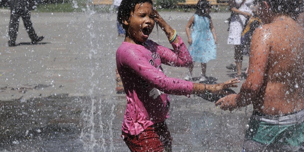 Ondas de calor causaram mais de 6.700 mortes na Espanha durante o verão de 2024.
