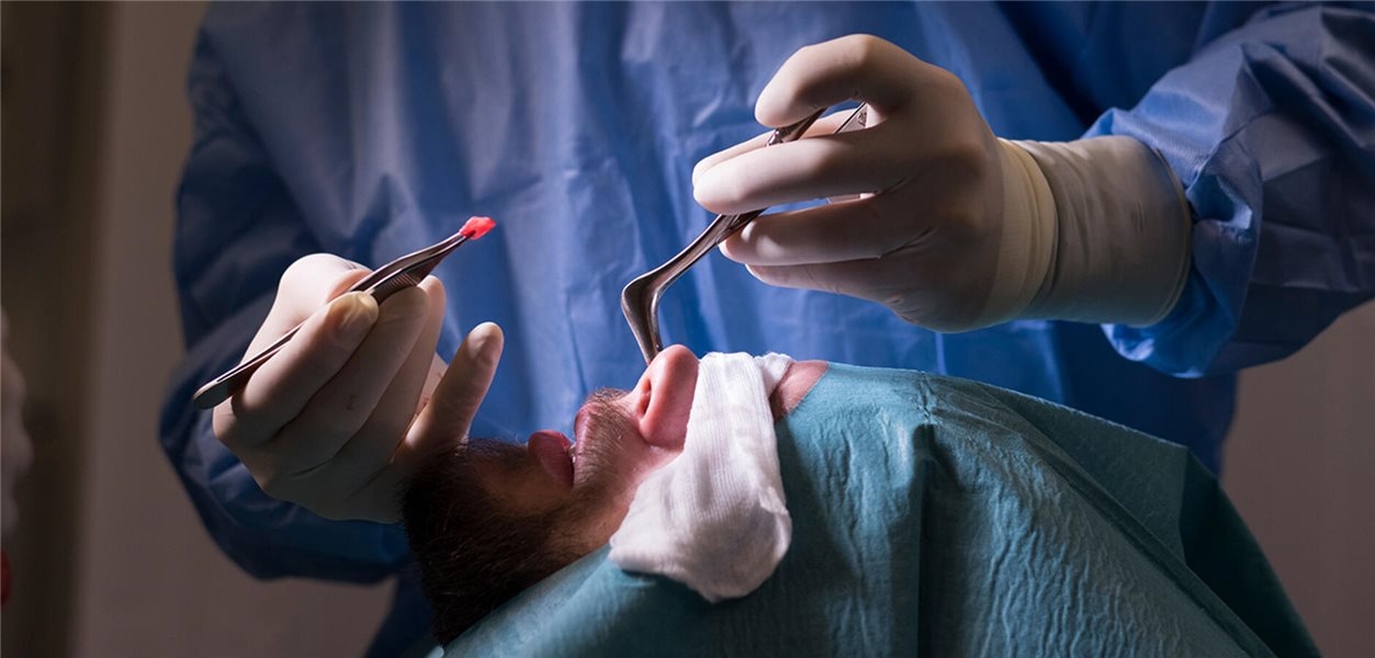 Frankfurt Yüksek Bölge Mahkemesi, internette estetik cerrahi reklamlarını kısıtladı