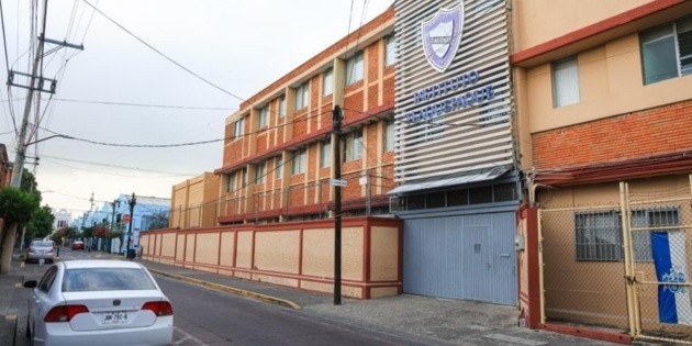 A causa del morbillo, 12 scuole di Jalisco sono passate alle lezioni virtuali.