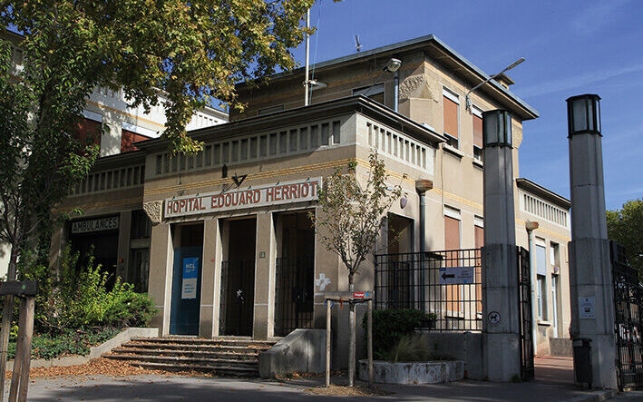 In Lyon combineert Paviljoen T van het Edouard-Herriot Ziekenhuis nu tandheelkunde en geriatrie