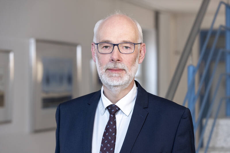 LAV Нижняя Саксония: Грюневельд переизбран