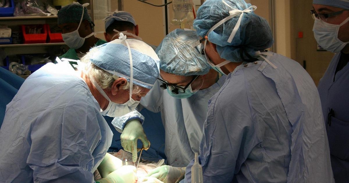 В Риме впервые в мире проведена пересадка легочной артерии.