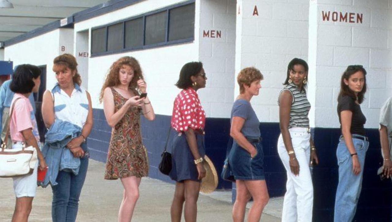 Но правда ли, что женщины мочатся чаще мужчин?